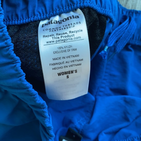 COPY - Patagonia barely baggies shorts - Picture 6 of 7